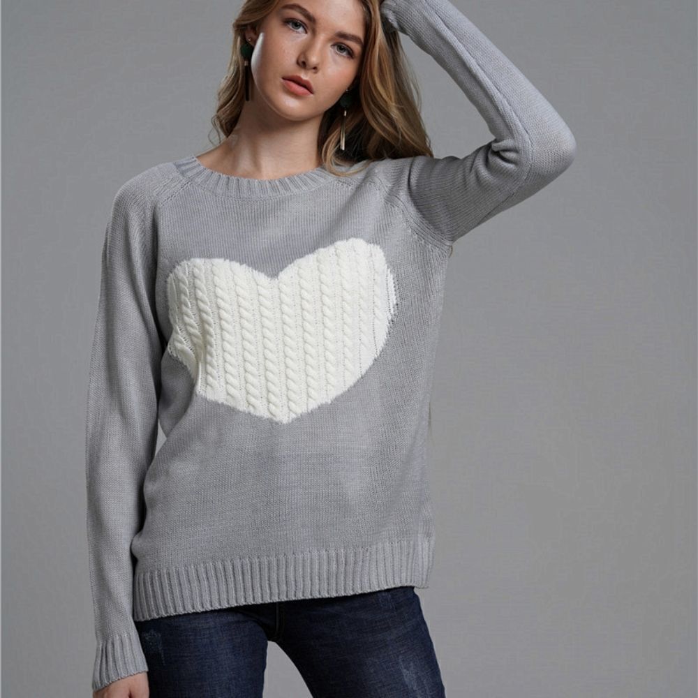♡♡♡ Heart Cable Knit Gray Sweater size Large